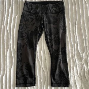 Lulu lemon Wunder under capri leggings